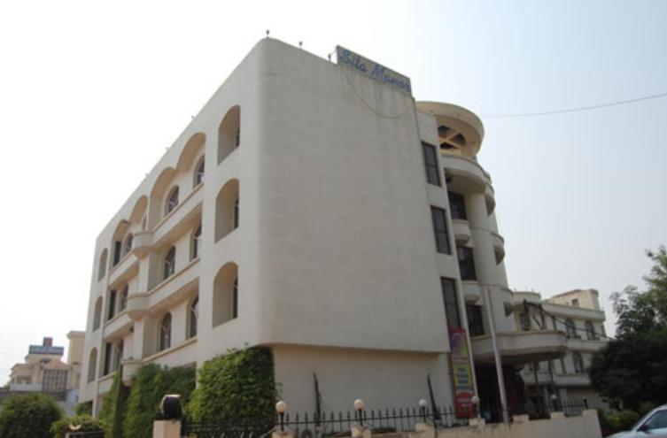 Hotel Sita Manor Gwalior Eksteriør billede